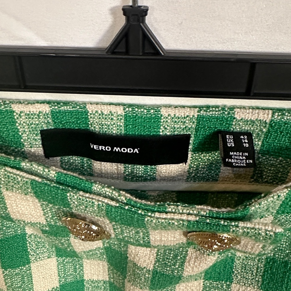 Vero Moda Green and Cream Plaid Mini Skirt - Picture 2 of 4